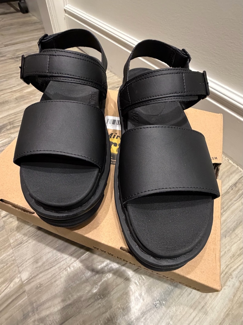 Dr. Marten’s Voss Hydro Sandal - Picture 9 of 14